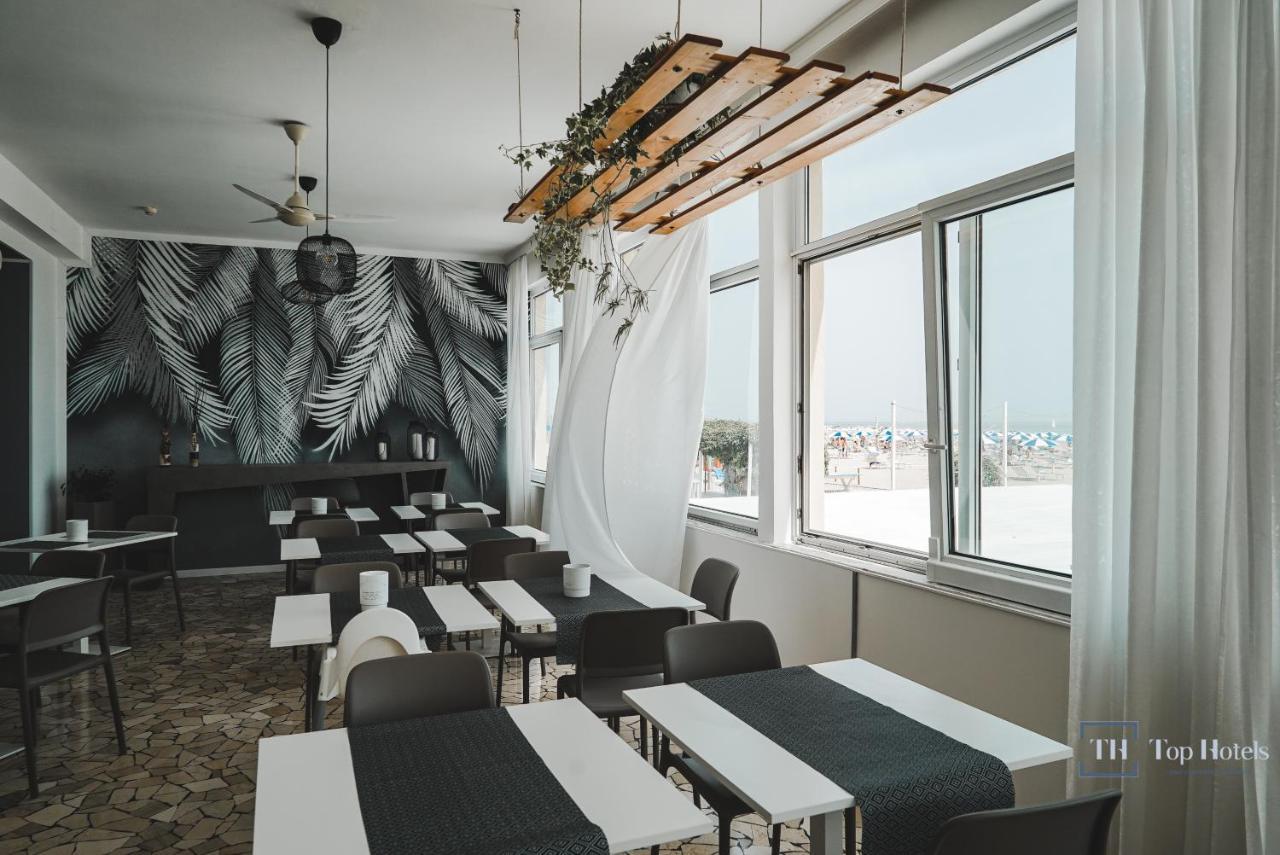 Nautic Beach Hotel Римини Екстериор снимка