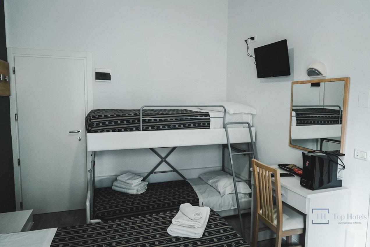 Nautic Beach Hotel Римини Екстериор снимка