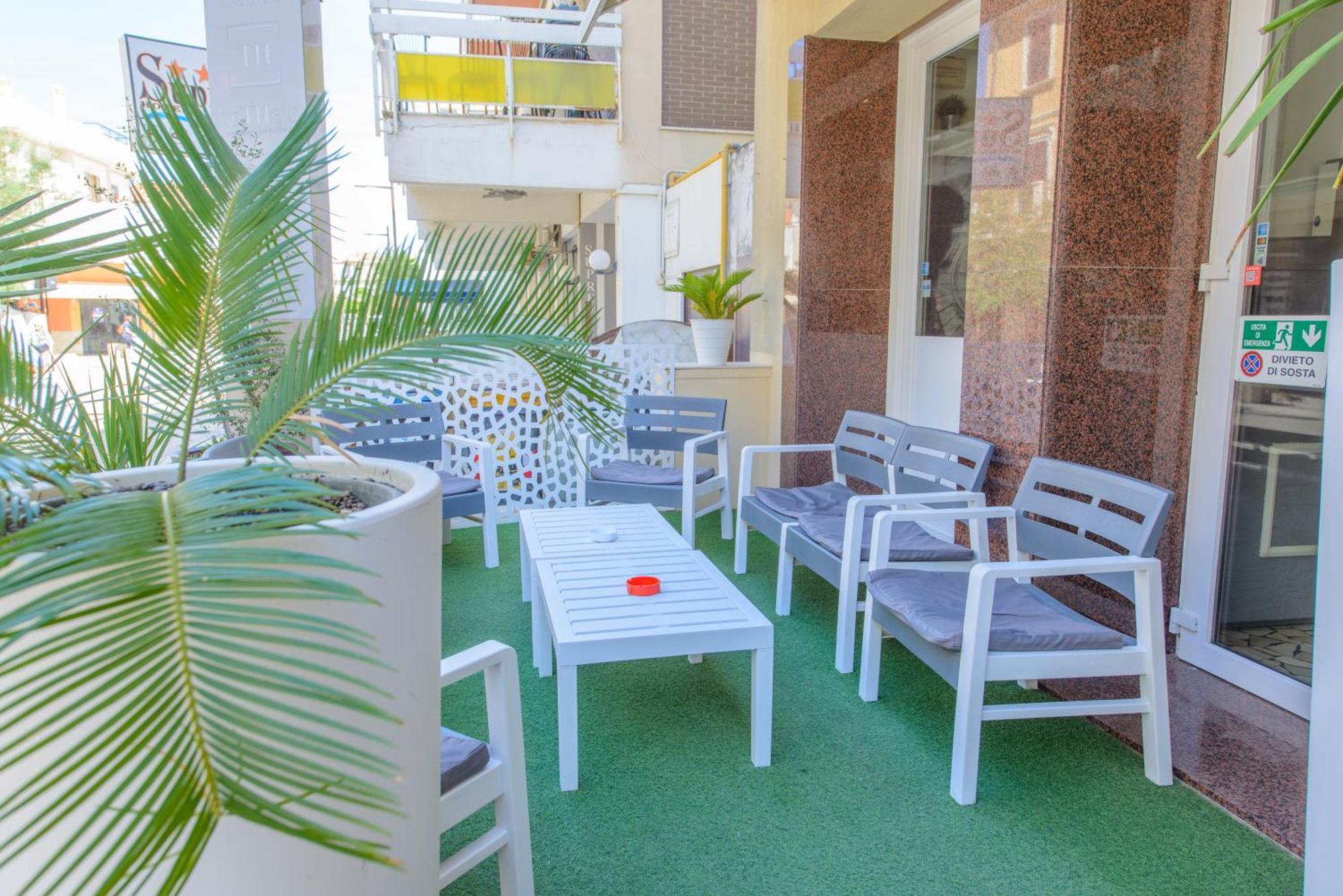 Nautic Beach Hotel Римини Екстериор снимка