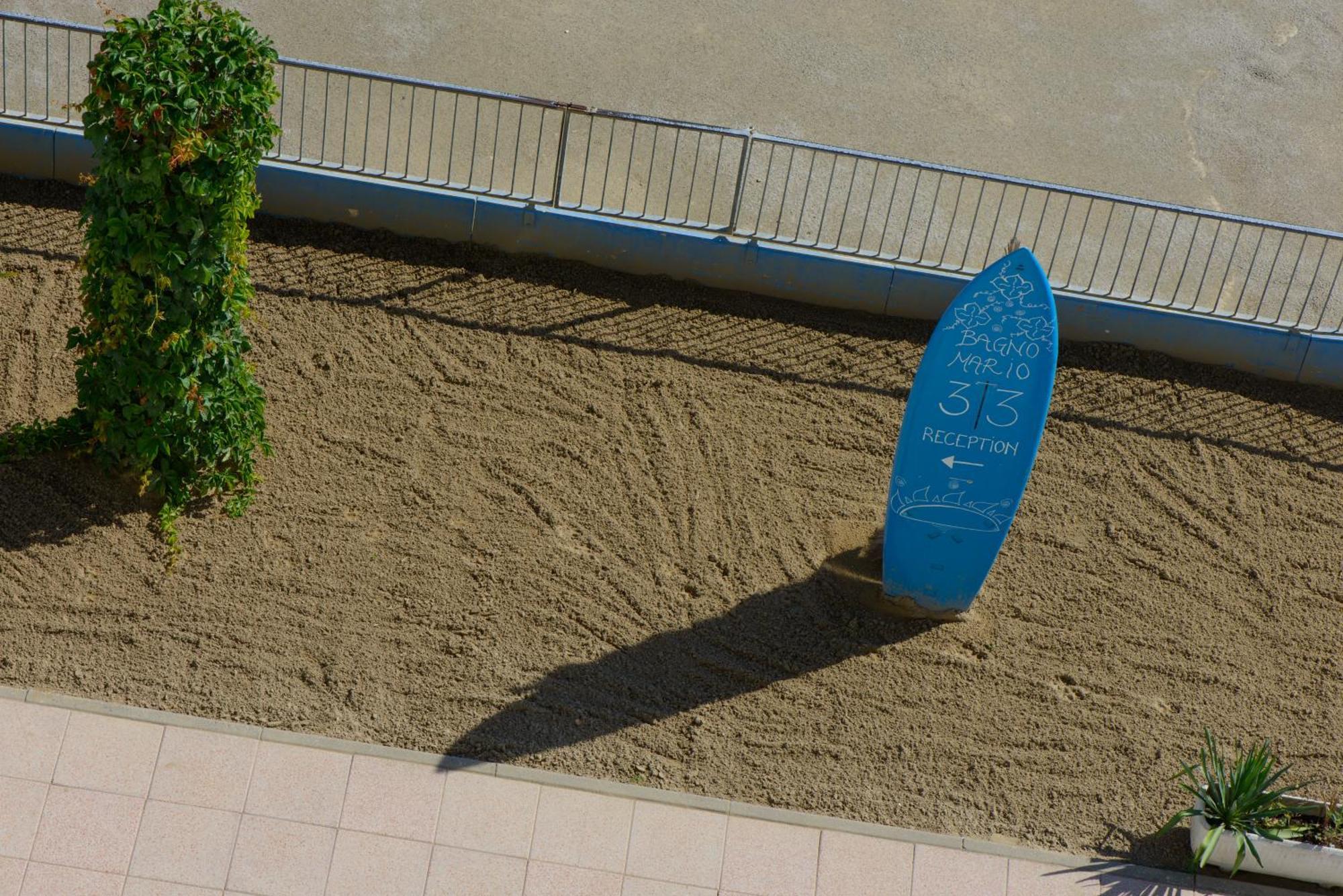 Nautic Beach Hotel Римини Екстериор снимка