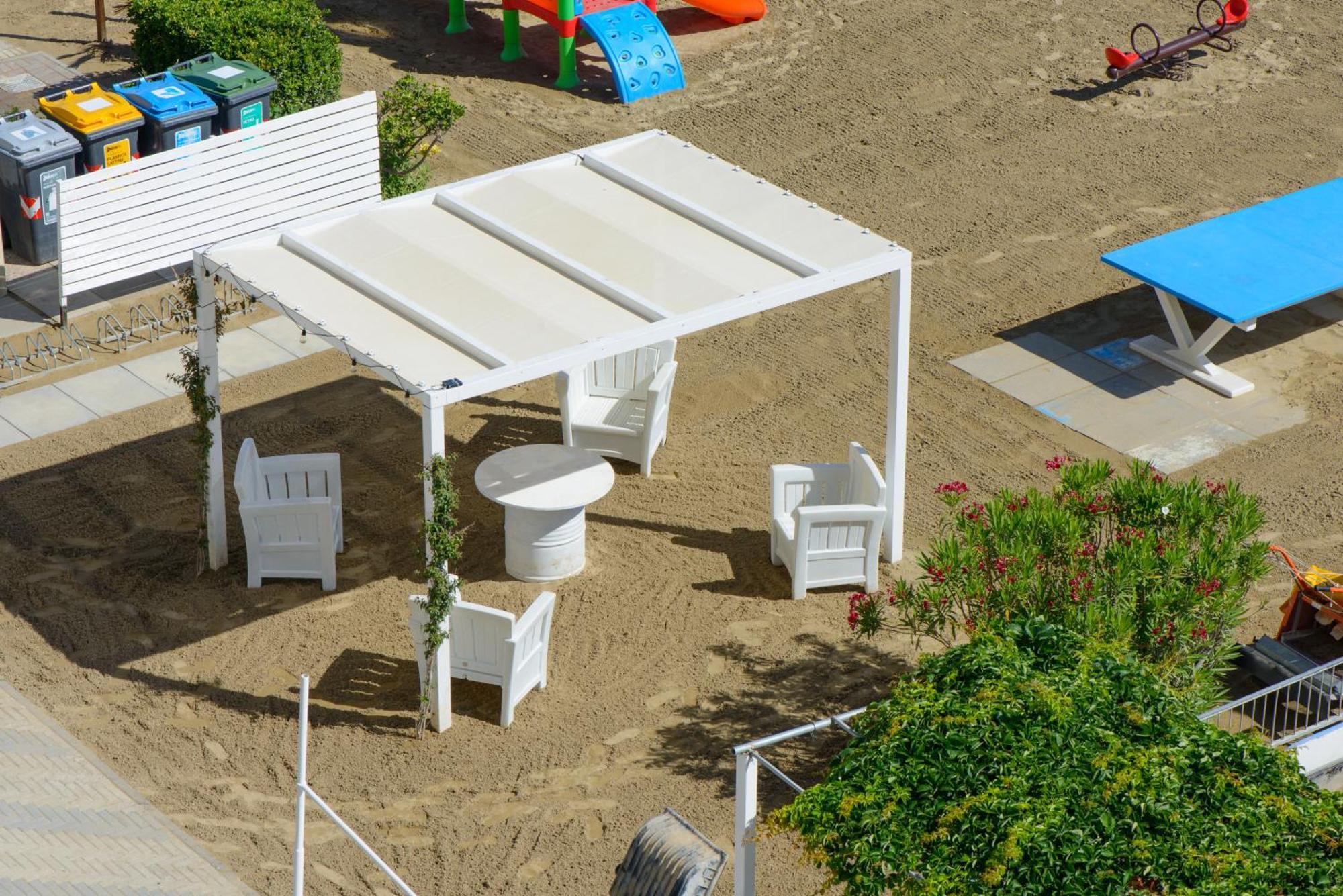 Nautic Beach Hotel Римини Екстериор снимка