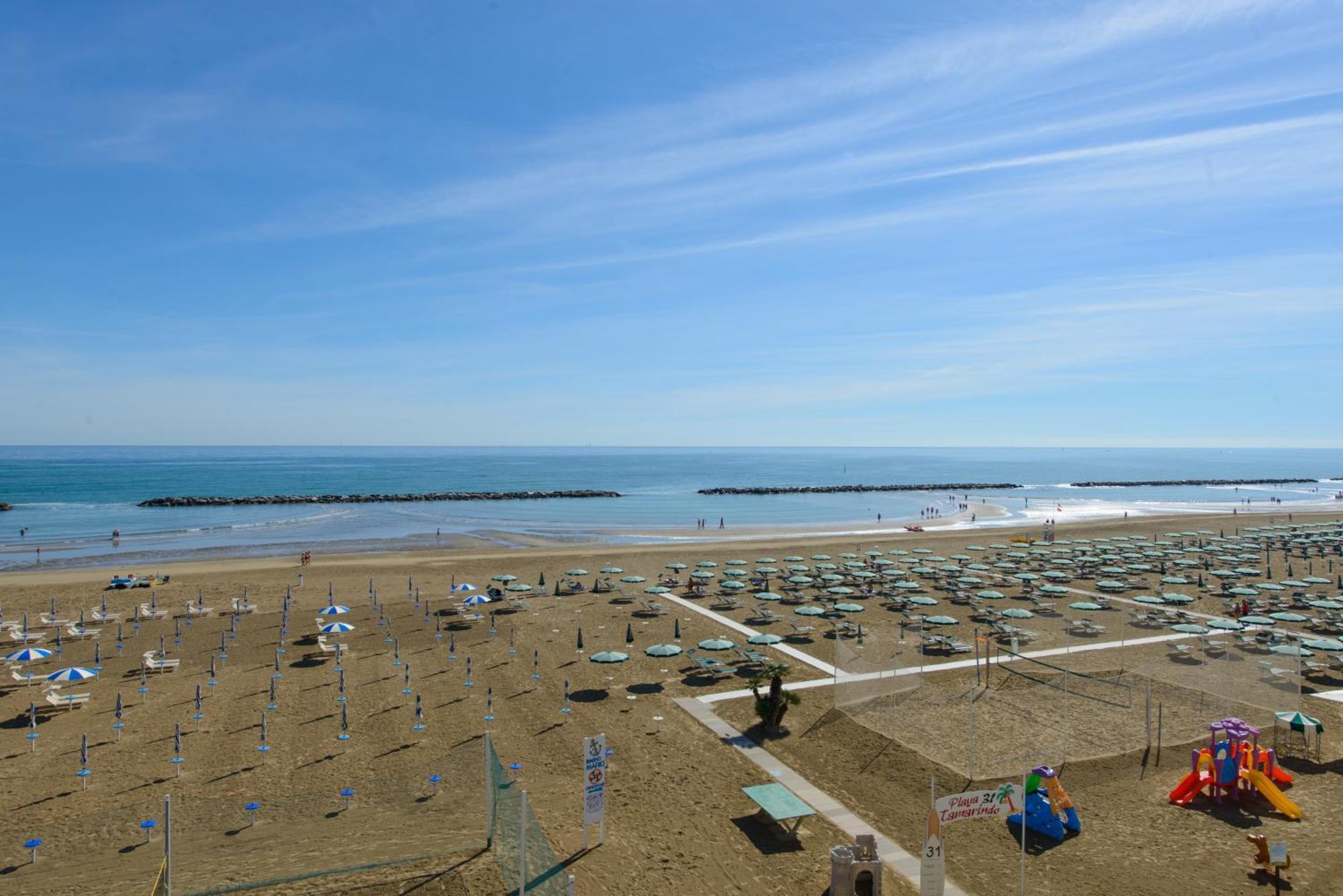 Nautic Beach Hotel Римини Екстериор снимка